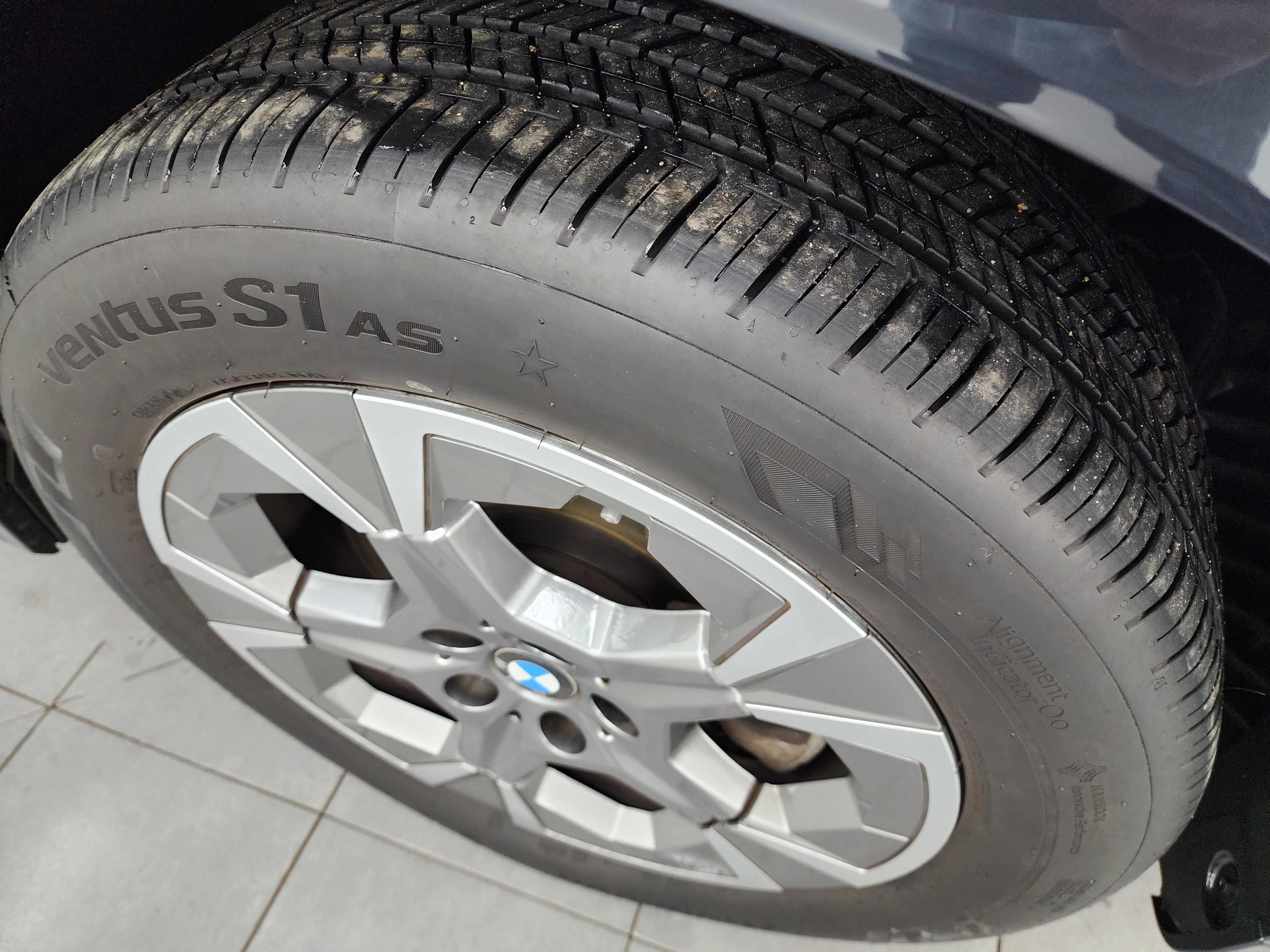 Used 2025 BMW X1 xDrive28i image 3