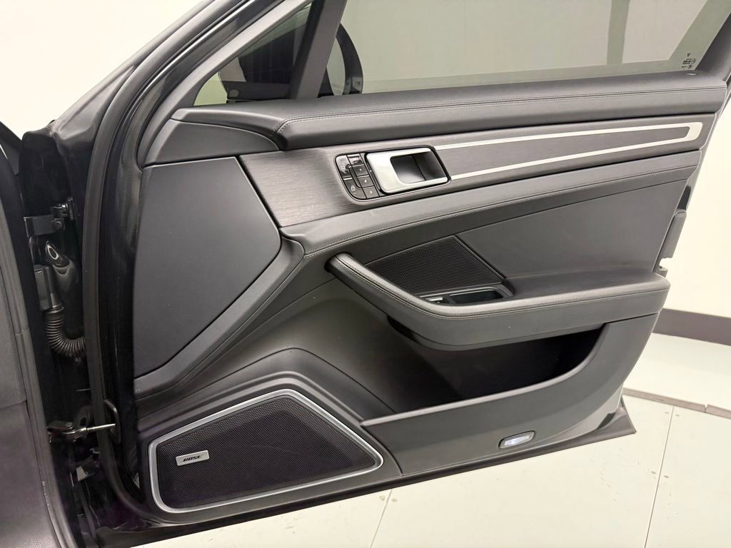 Used 2020 Porsche Panamera GTS image 40