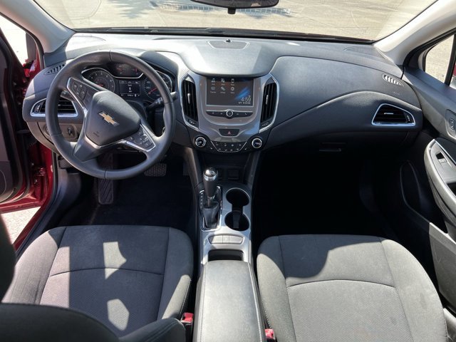 Used 2018 Chevrolet Cruze LT w/ Convenience Package FWD image 21