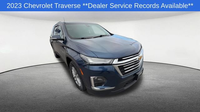 Used 2023 Chevrolet Traverse LT AWD/4WD image 2