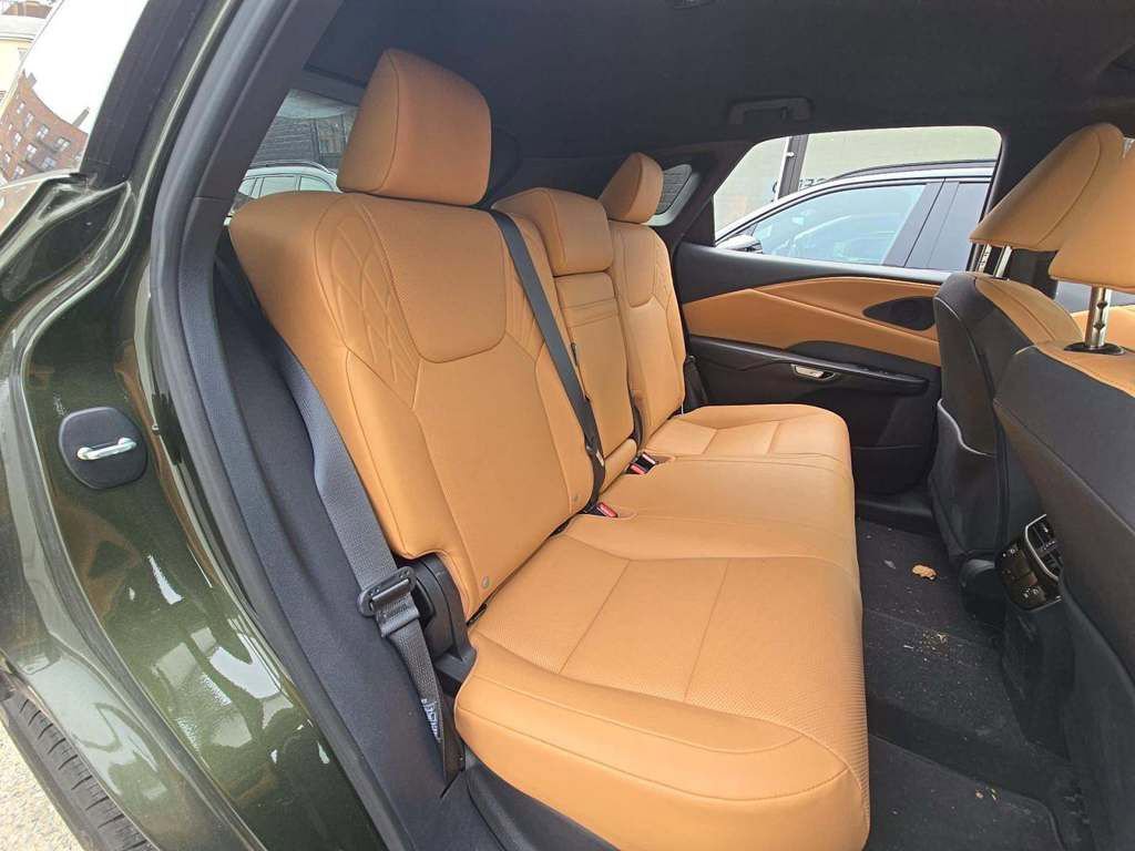 Used 2023 Lexus RX 350 Premium w/ Accessory Package image 4