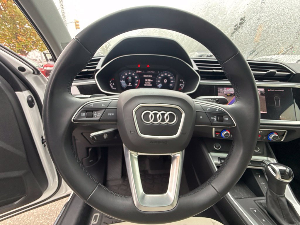 Used 2023 Audi Q3 2.0T Premium w/ Convenience Package AWD/4WD image 19