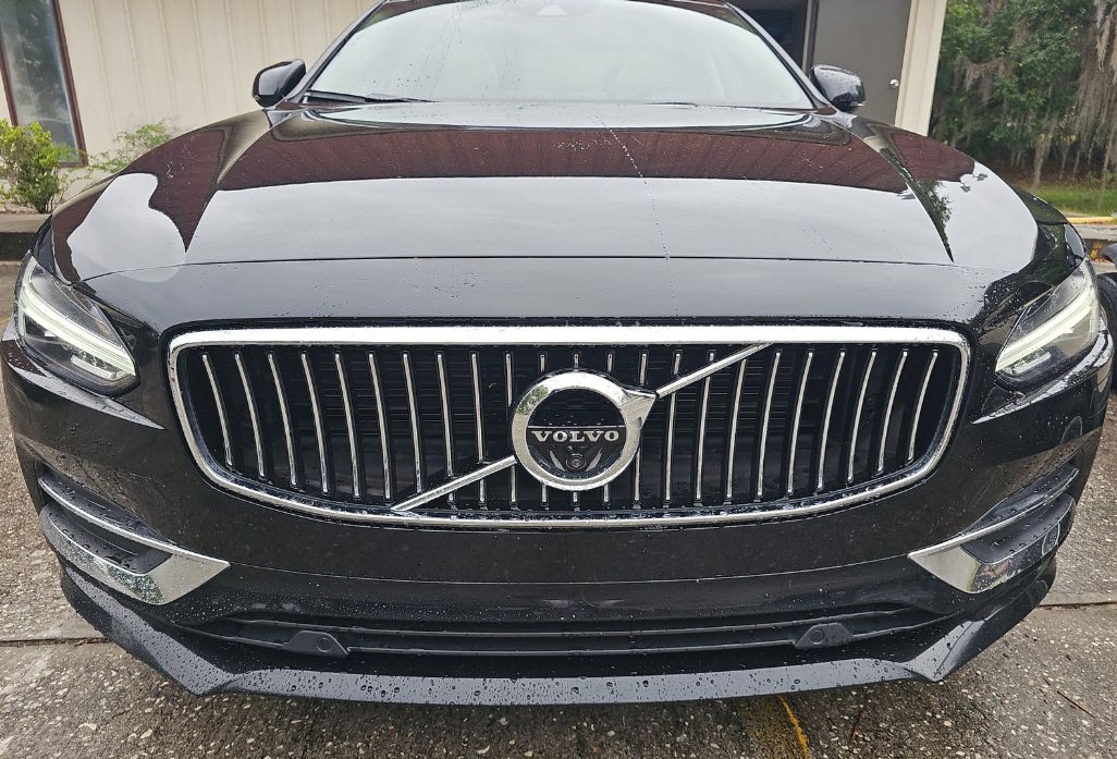 Used 2017 Volvo S90 T6 Inscription w/ Vision Package AWD/4WD image 2