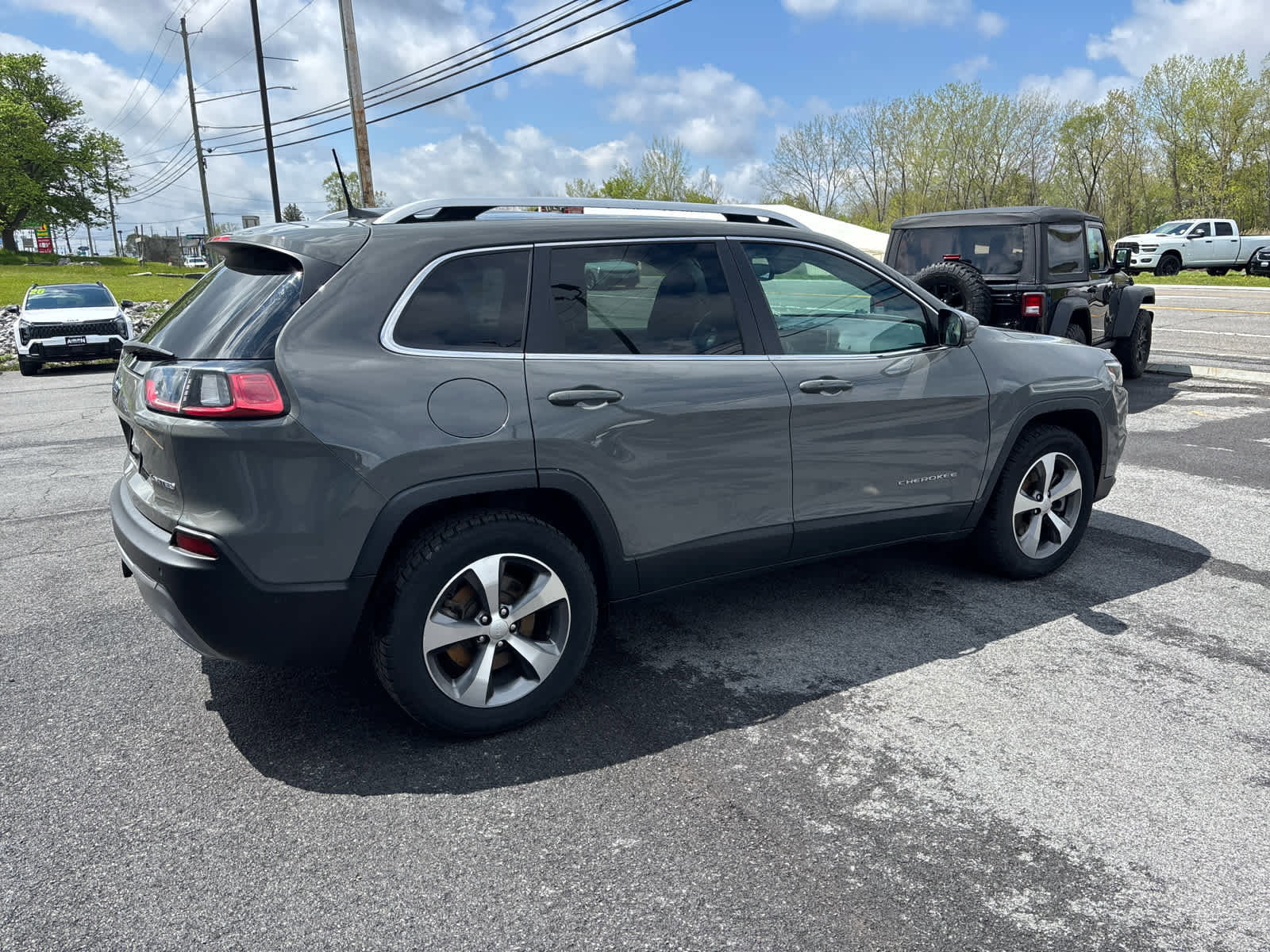 Used 2021 Jeep Cherokee Limited AWD/4WD image 5
