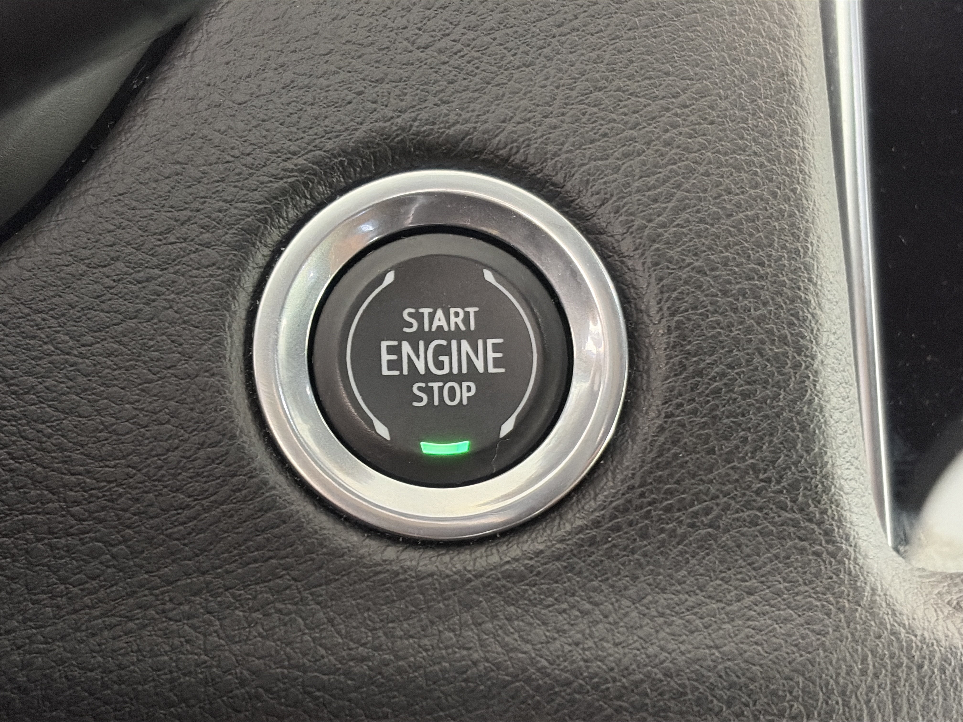 Certified 2023 Cadillac XT4 Sport AWD/4WD image 34