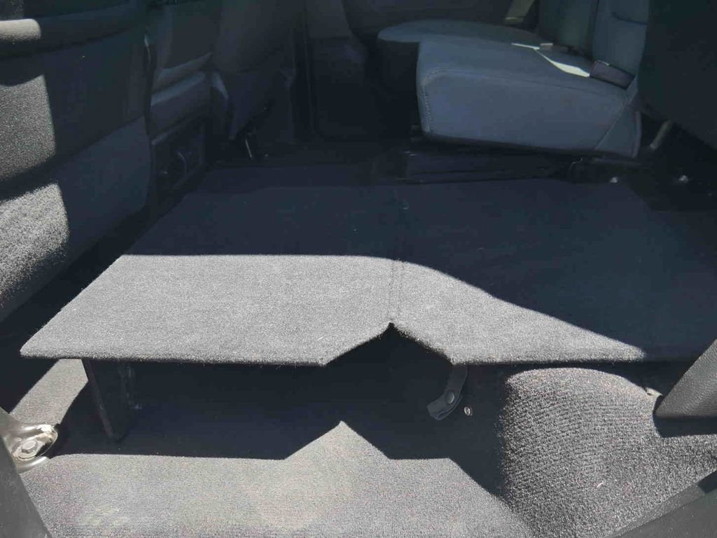 Used 2023 RAM 1500 Classic SLT AWD/4WD image 18