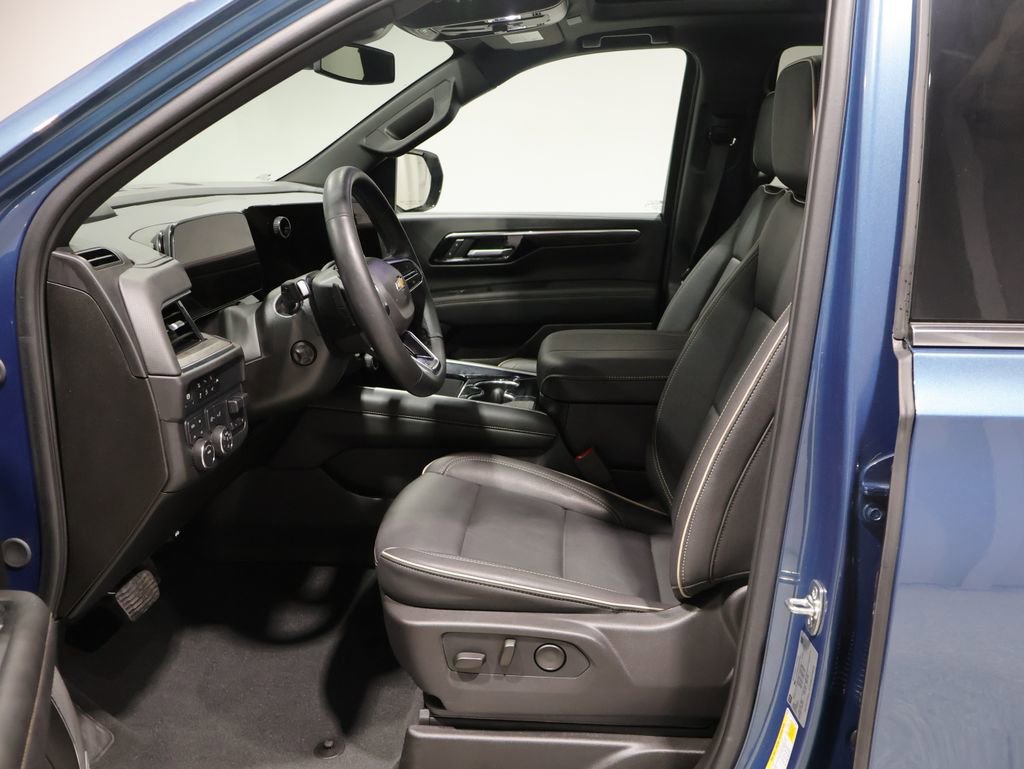 Used 2025 Chevrolet Tahoe Premier w/ Sun And Tow Package image 12