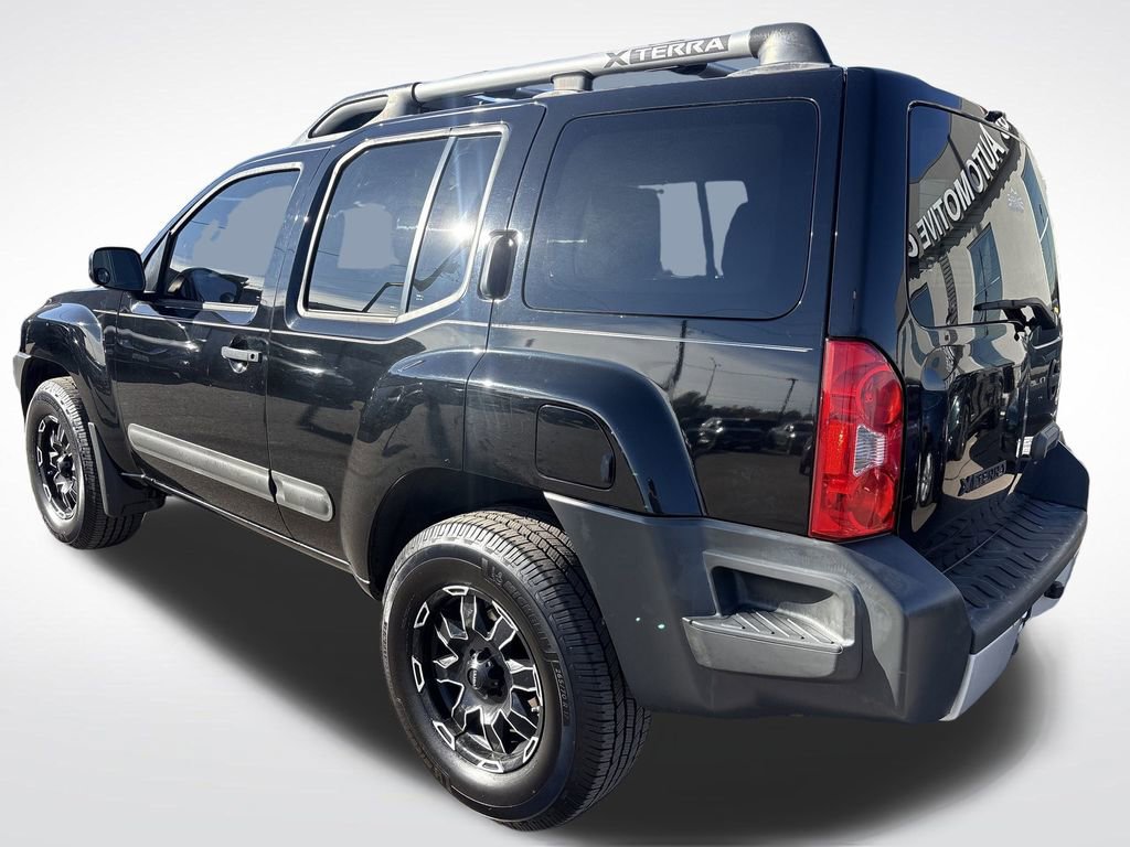 Used 2015 Nissan Xterra S w/ Value Package image 3