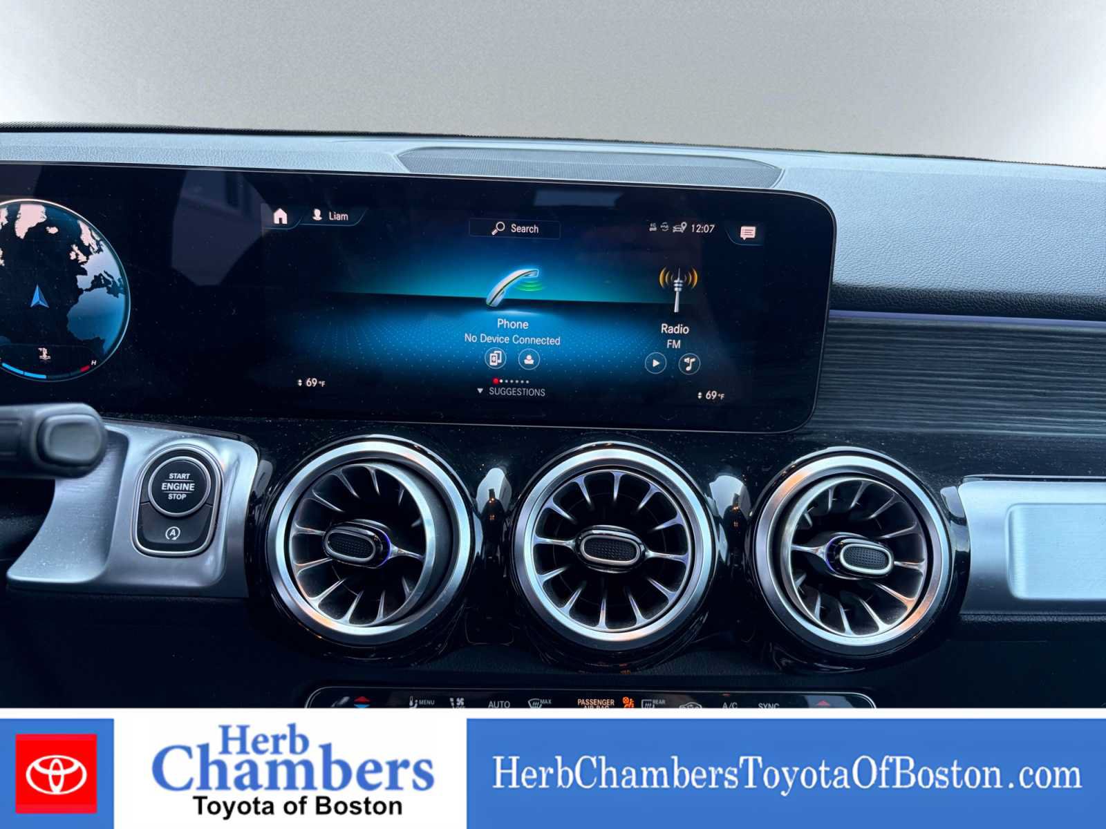 Used 2022 Mercedes-Benz GLB 250 4MATIC image 14