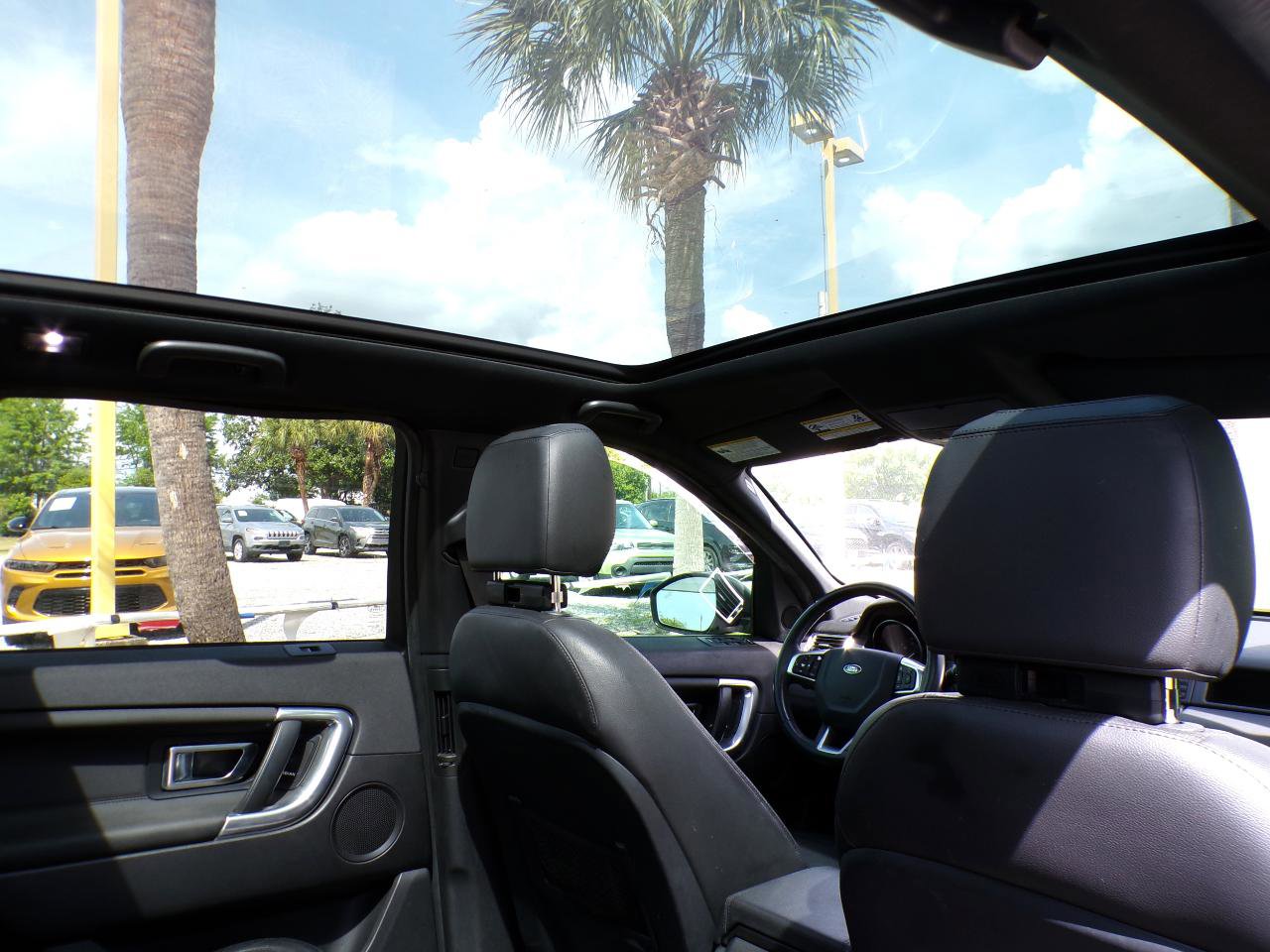 Used 2019 Land Rover Discovery Sport image 27