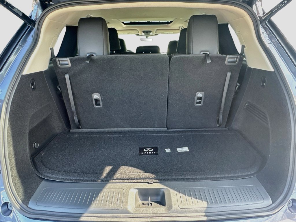 Used 2027 INFINITI QX60 Luxe w/ Cargo Package FWD image 29