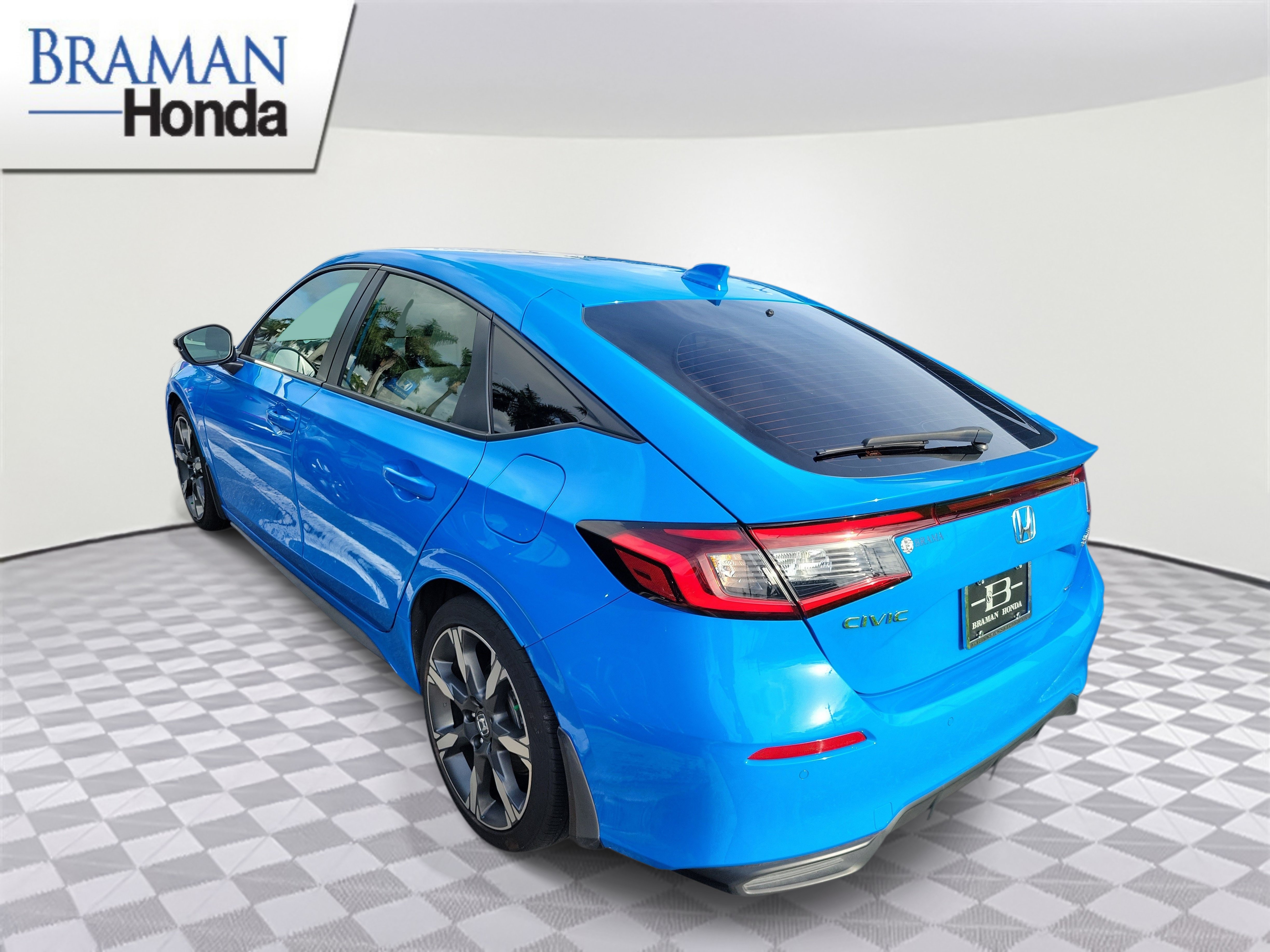 Certified 2025 Honda Civic Sport Touring image 4