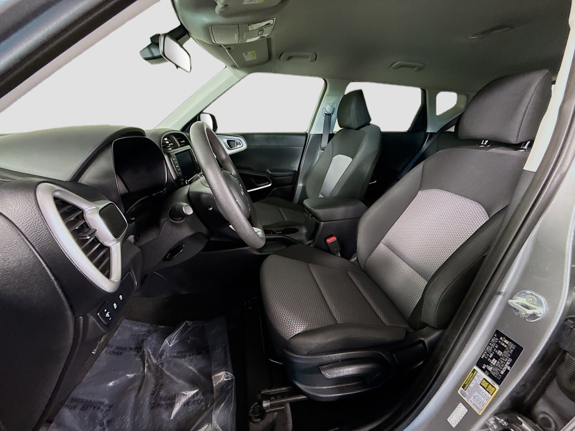 Used 2023 Kia Soul LX w/ LX Technology Package FWD image 21