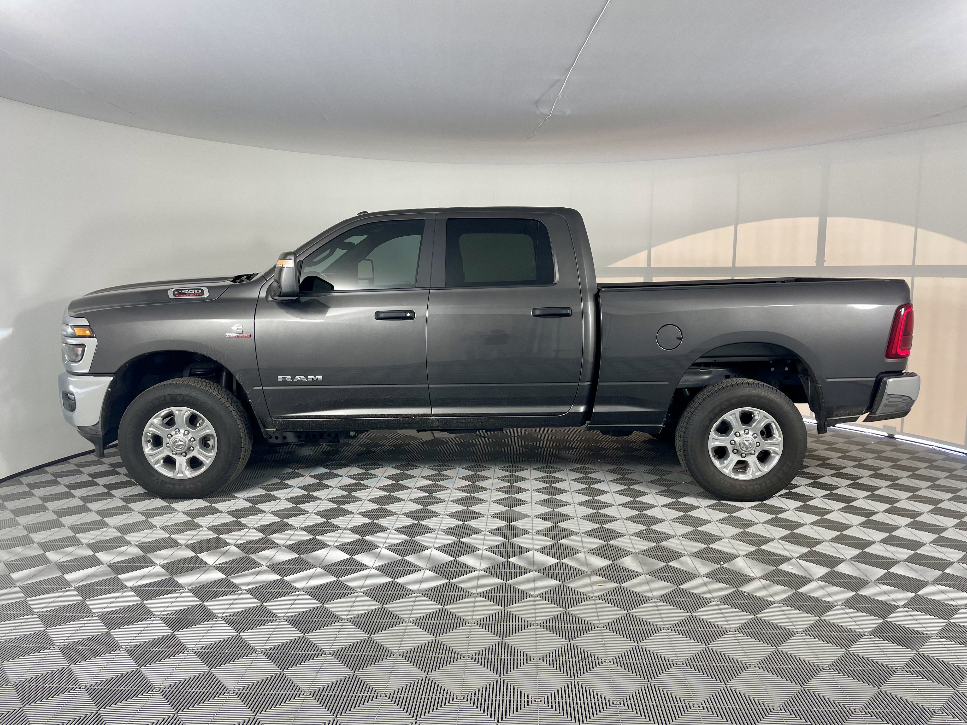 Used 2025 RAM 2500 Big Horn AWD/4WD image 2