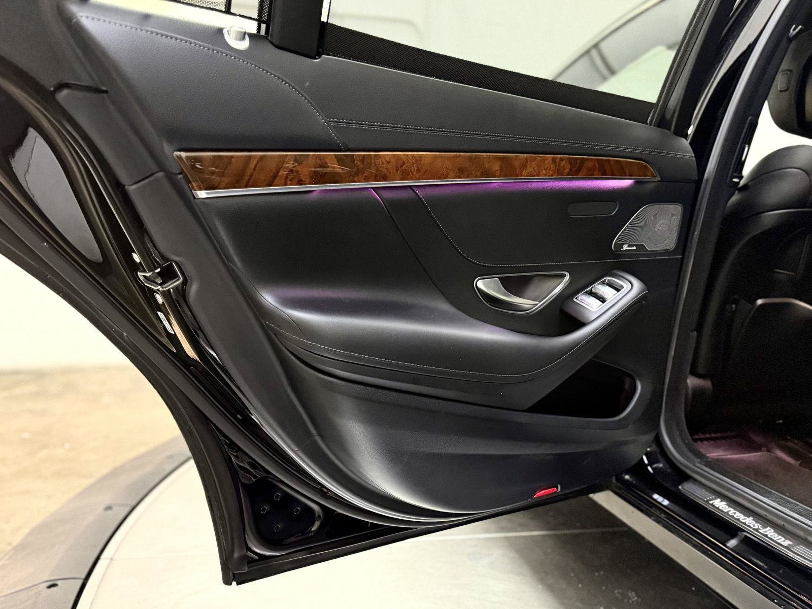 Used 2014 Mercedes-Benz S 550 Sedan image 15