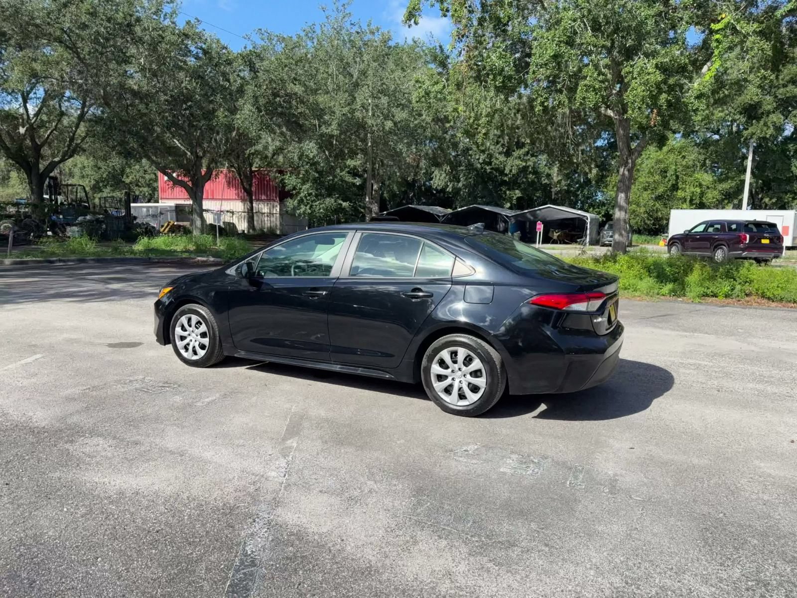 Used 2025 Toyota Corolla LE FWD image 9