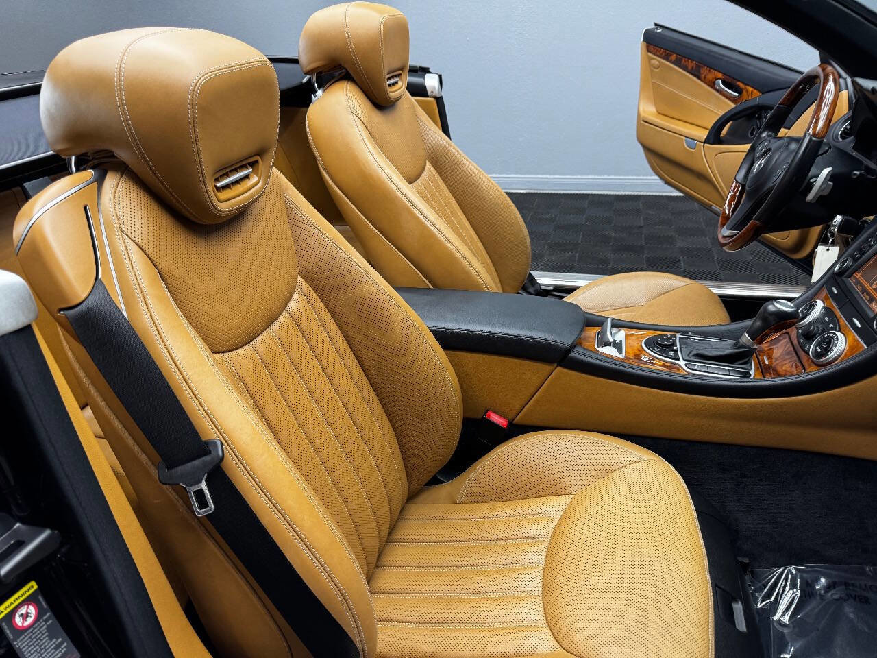 Used 2011 Mercedes-Benz SL 550 image 52