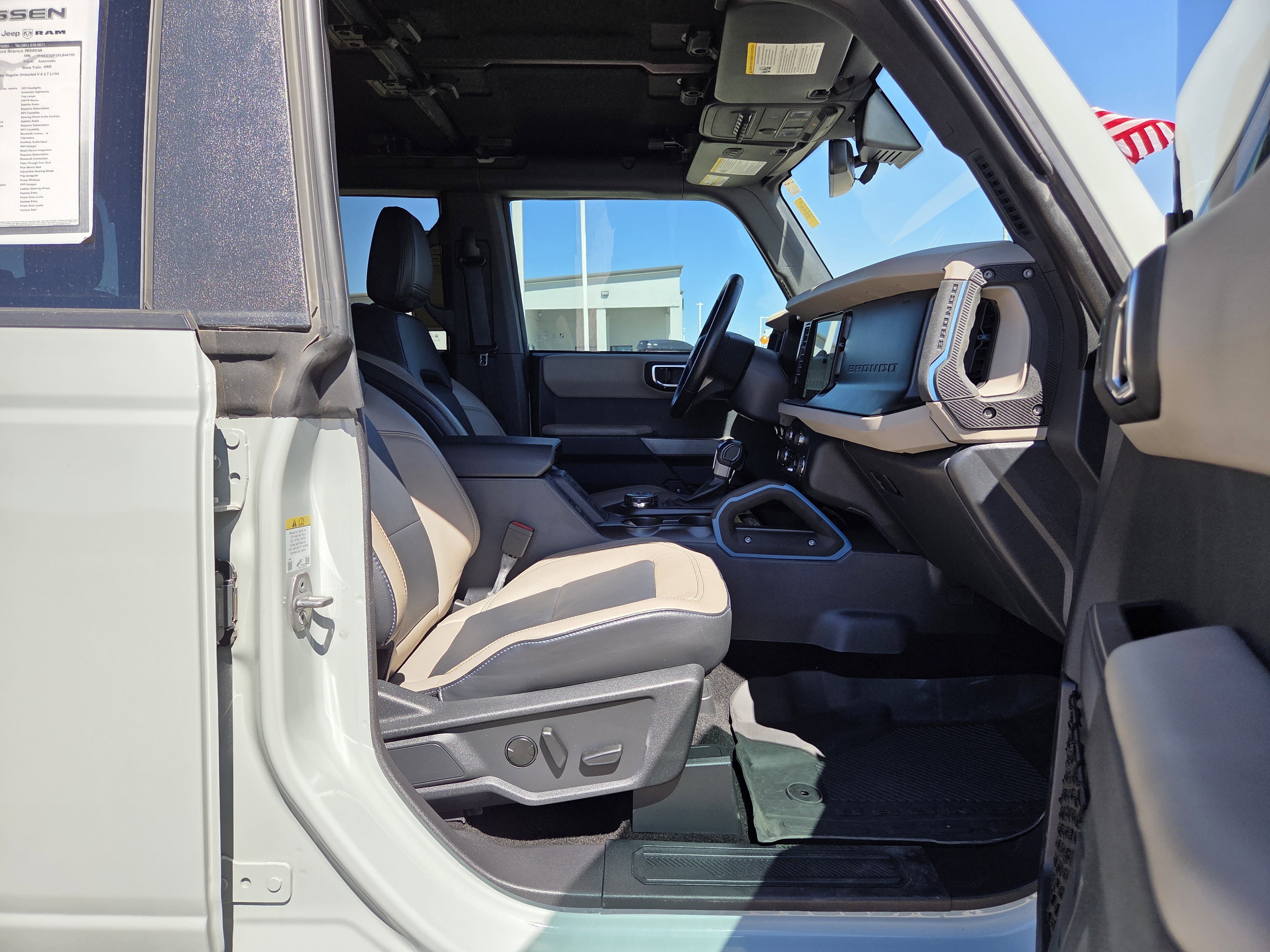 Used 2023 Ford Bronco Wildtrak image 19