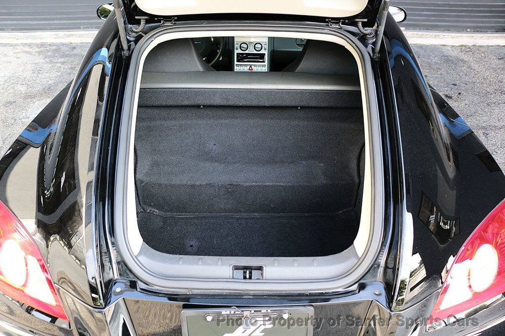 Used 2004 Chrysler Crossfire Coupe RWD image 9