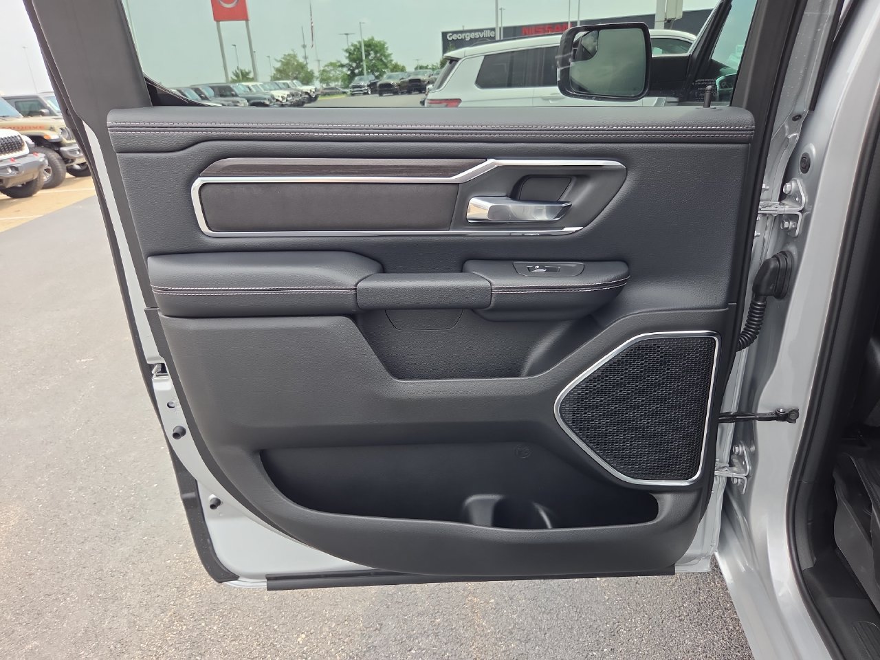New 2026 RAM 1500 Laramie w/ Sport Appearance Package AWD/4WD image 14