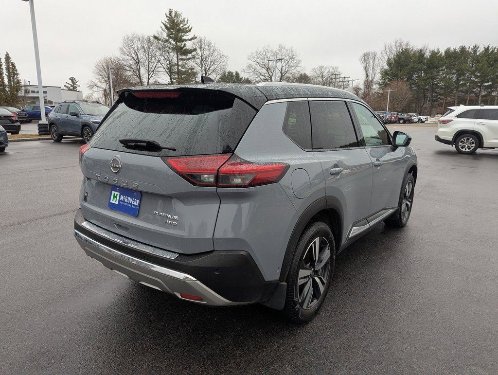 Used 2023 Nissan Rogue Platinum image 6