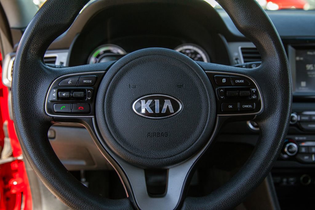 Used 2017 Kia Niro LX FWD image 10