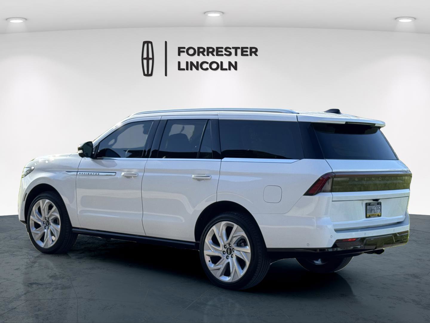 Used 2025 Lincoln Navigator Reserve AWD/4WD image 43