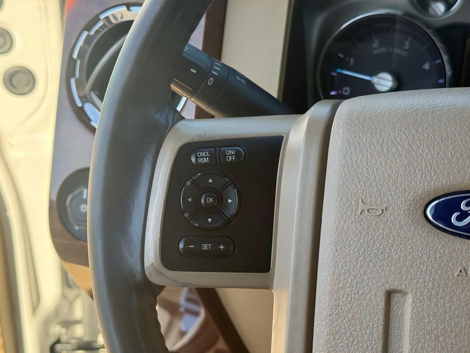 Used 2016 Ford F350 King Ranch w/ FX4 Off-Road Package AWD/4WD image 16