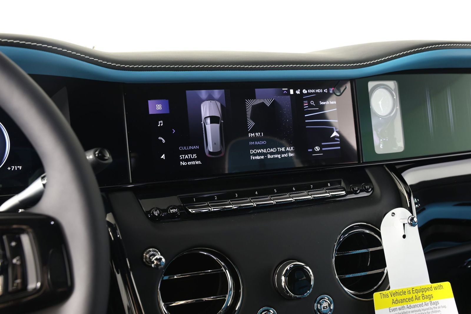 New 2026 Rolls-Royce Cullinan Black Badge image 13