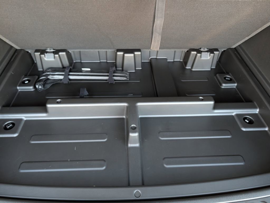 New 2026 GMC Yukon XL Elevation image 23