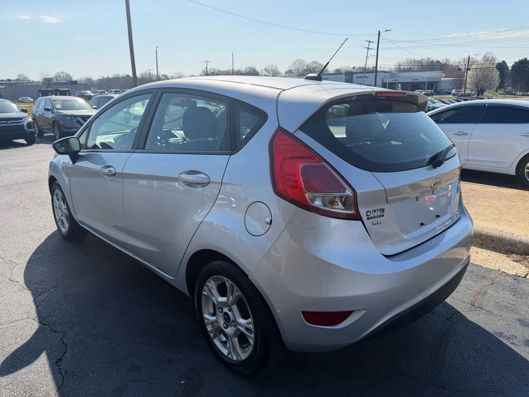 Used 2015 Ford Fiesta SE w/ Comfort Package FWD image 5