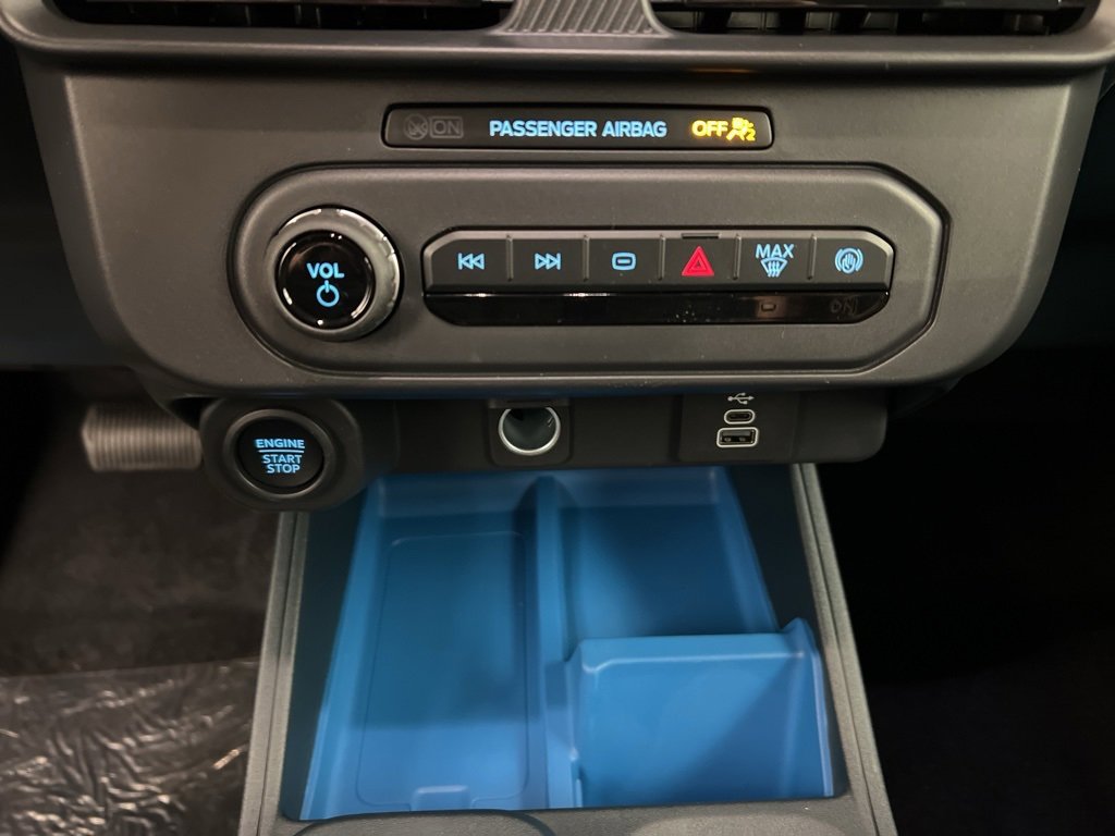 New 2025 Ford Maverick XLT w/ XLT Luxury Package image 13