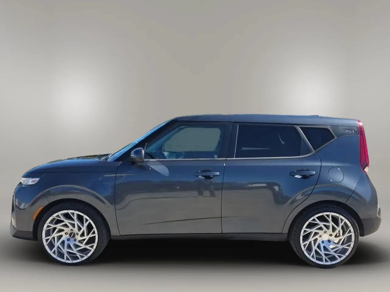 Used 2022 Kia Soul LX w/ Technology Package FWD image 5