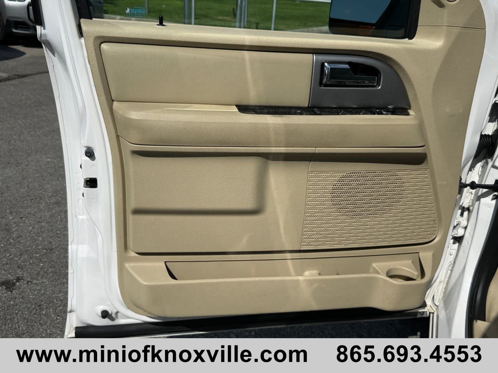 Used 2017 Ford Expedition EL Limited w/ Equipment Group 301A AWD/4WD image 14