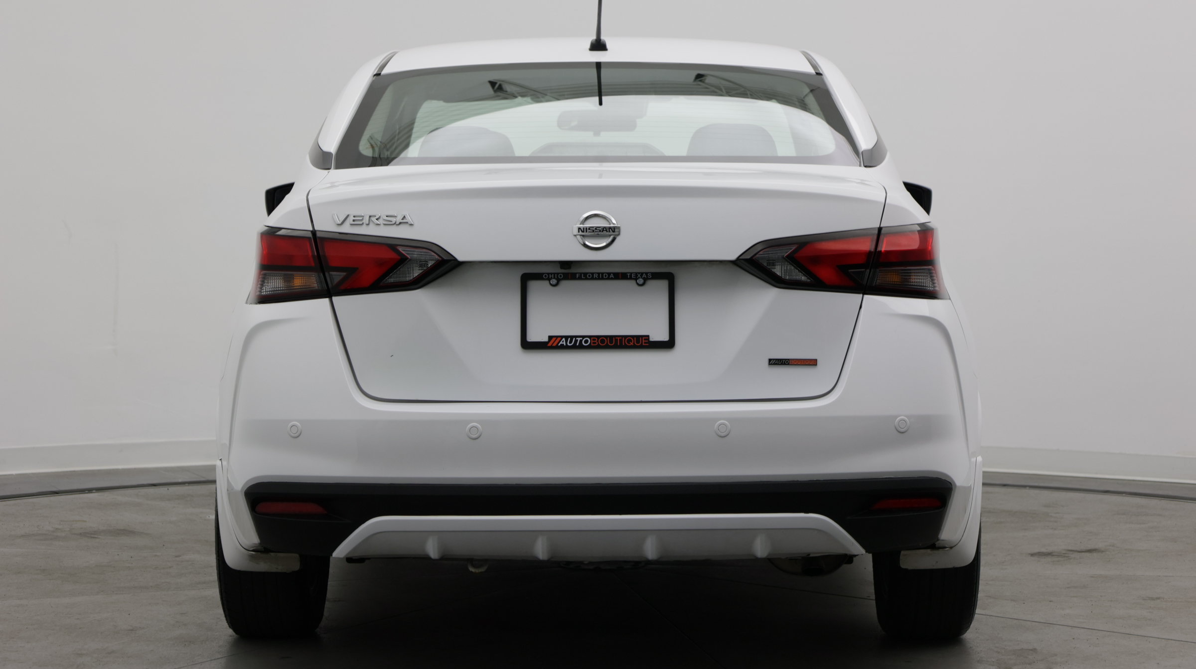 Used 2020 Nissan Versa S FWD image 6