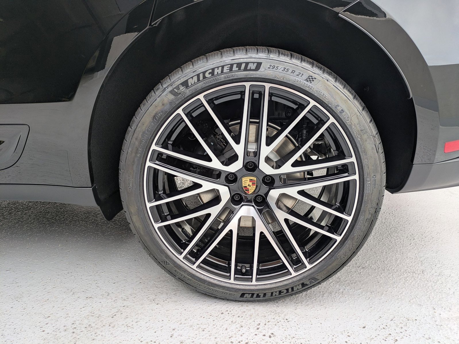 New 2026 Porsche Macan image 28