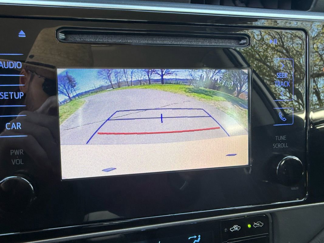 Used 2017 Toyota Corolla SE image 24