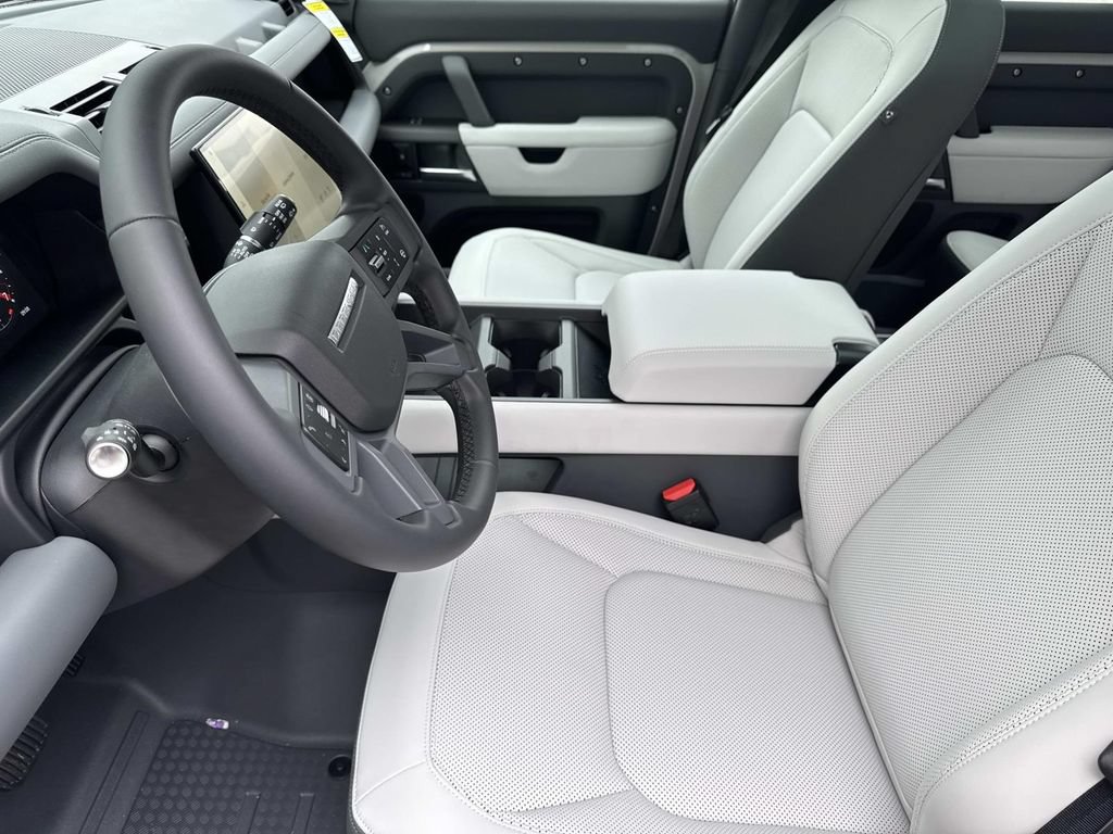 New 2026 Land Rover Defender 110 X-Dynamic SE AWD/4WD image 23