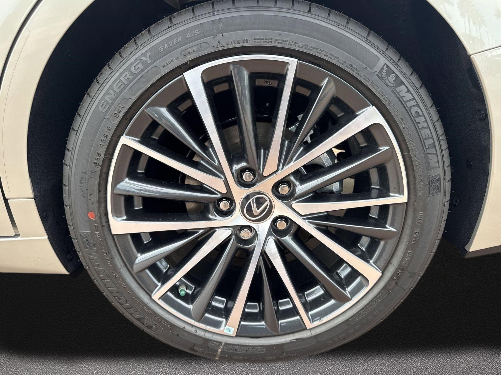 New 2025 Lexus ES 350 w/ Premium Package image 7