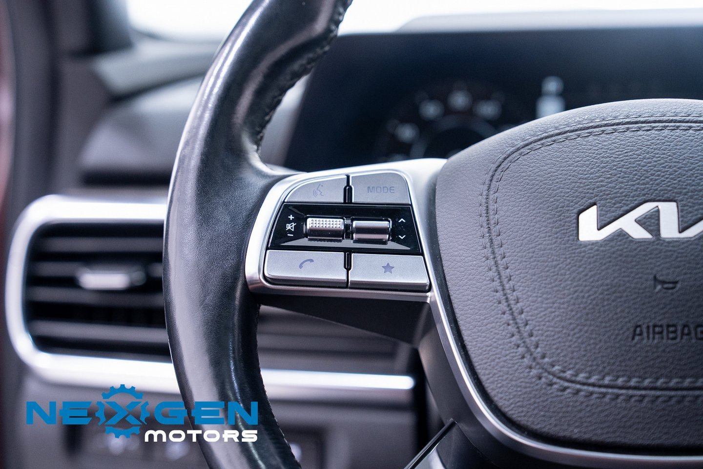 Used 2024 Kia Telluride SX image 20