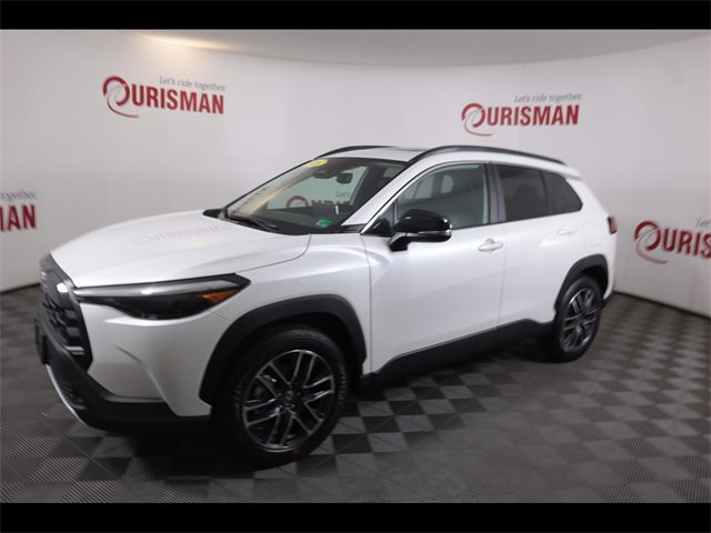 Used 2026 Toyota Corolla Cross XLE w/ Convenience Package image 3