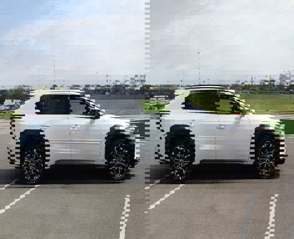 Used 2024 Toyota bZ4X Limited image 23