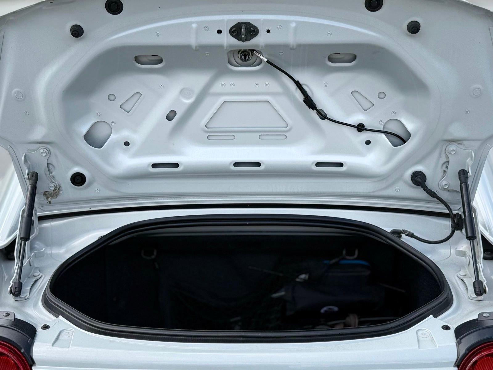 Used 2018 MAZDA MX-5 Miata RF Grand Touring image 43