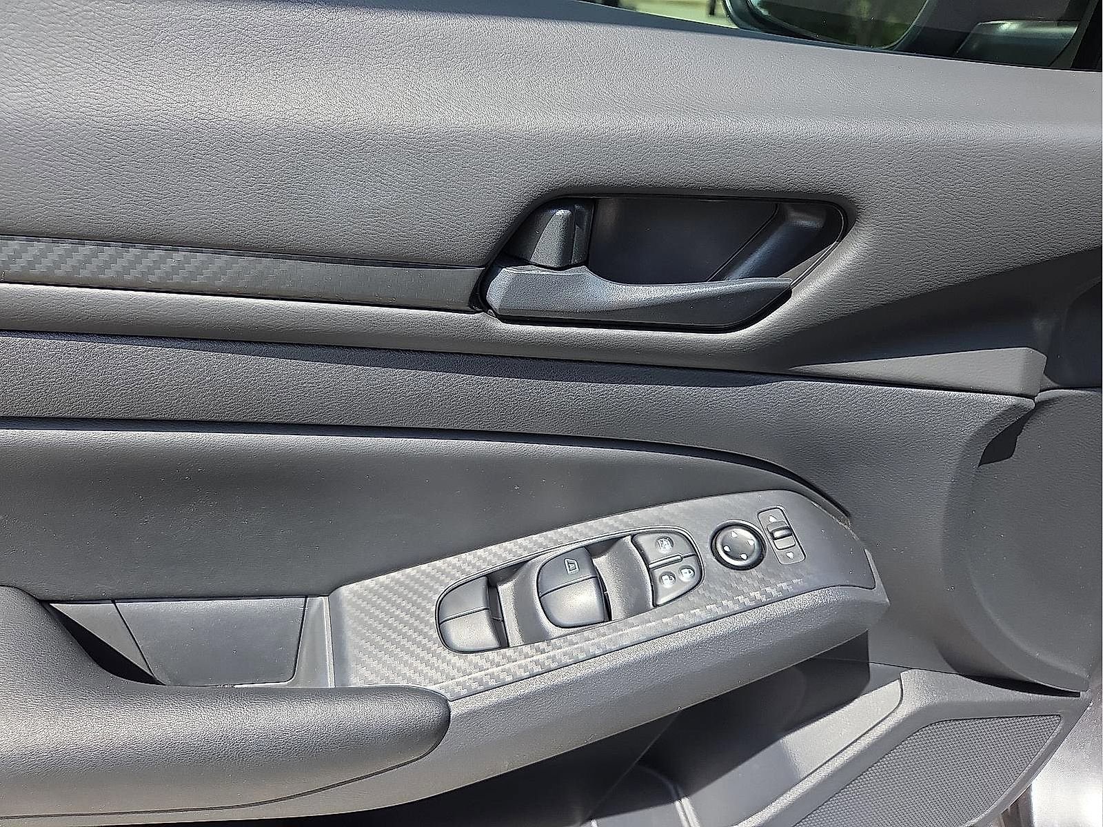 Used 2024 Nissan Altima 2.5 S image 14