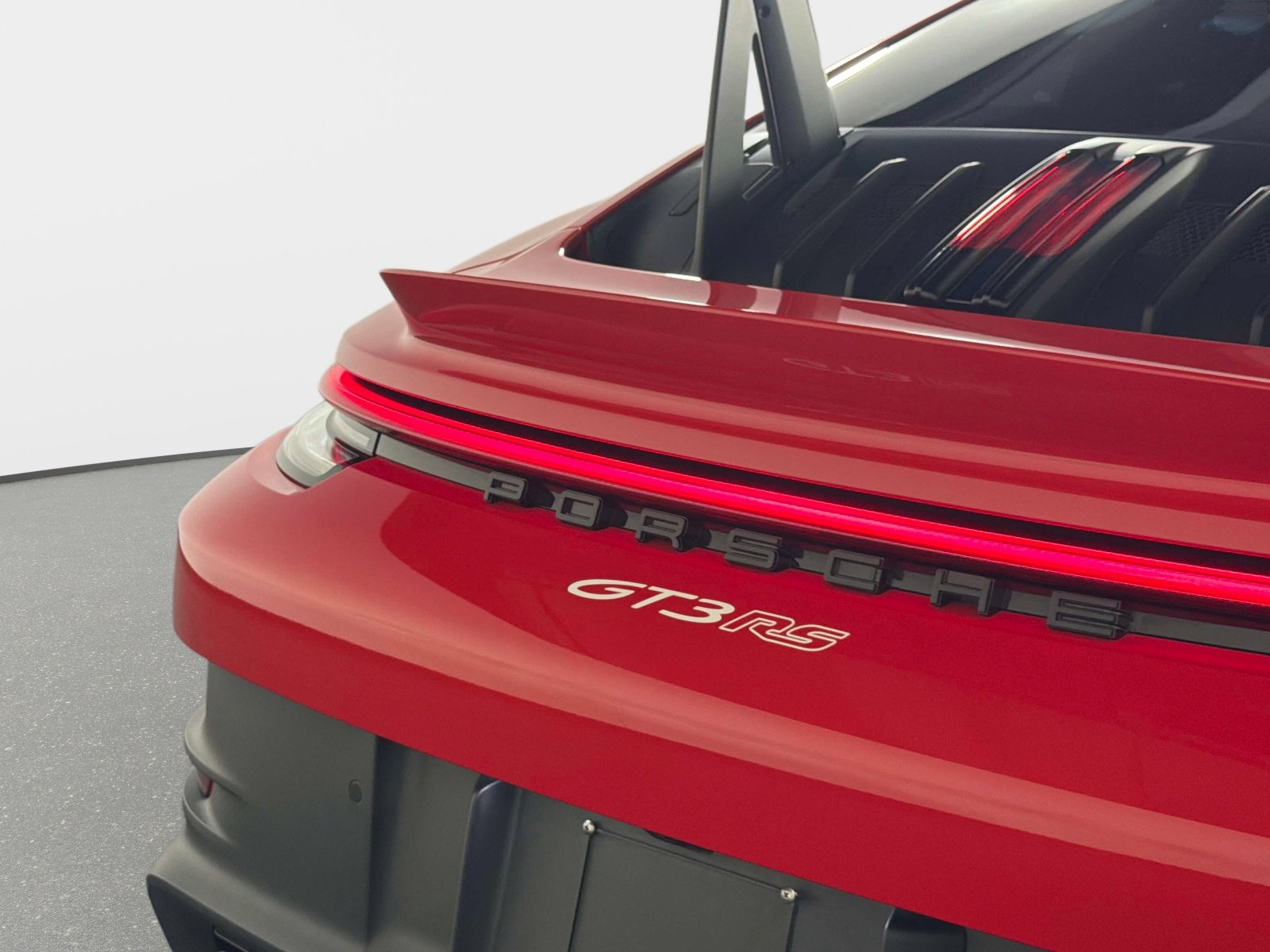Used 2025 Porsche 911 GT3 RS RWD image 18