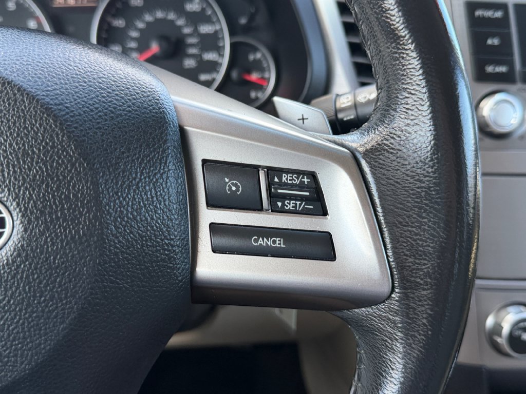 Used 2013 Subaru Outback 2.5i Premium AWD/4WD image 23