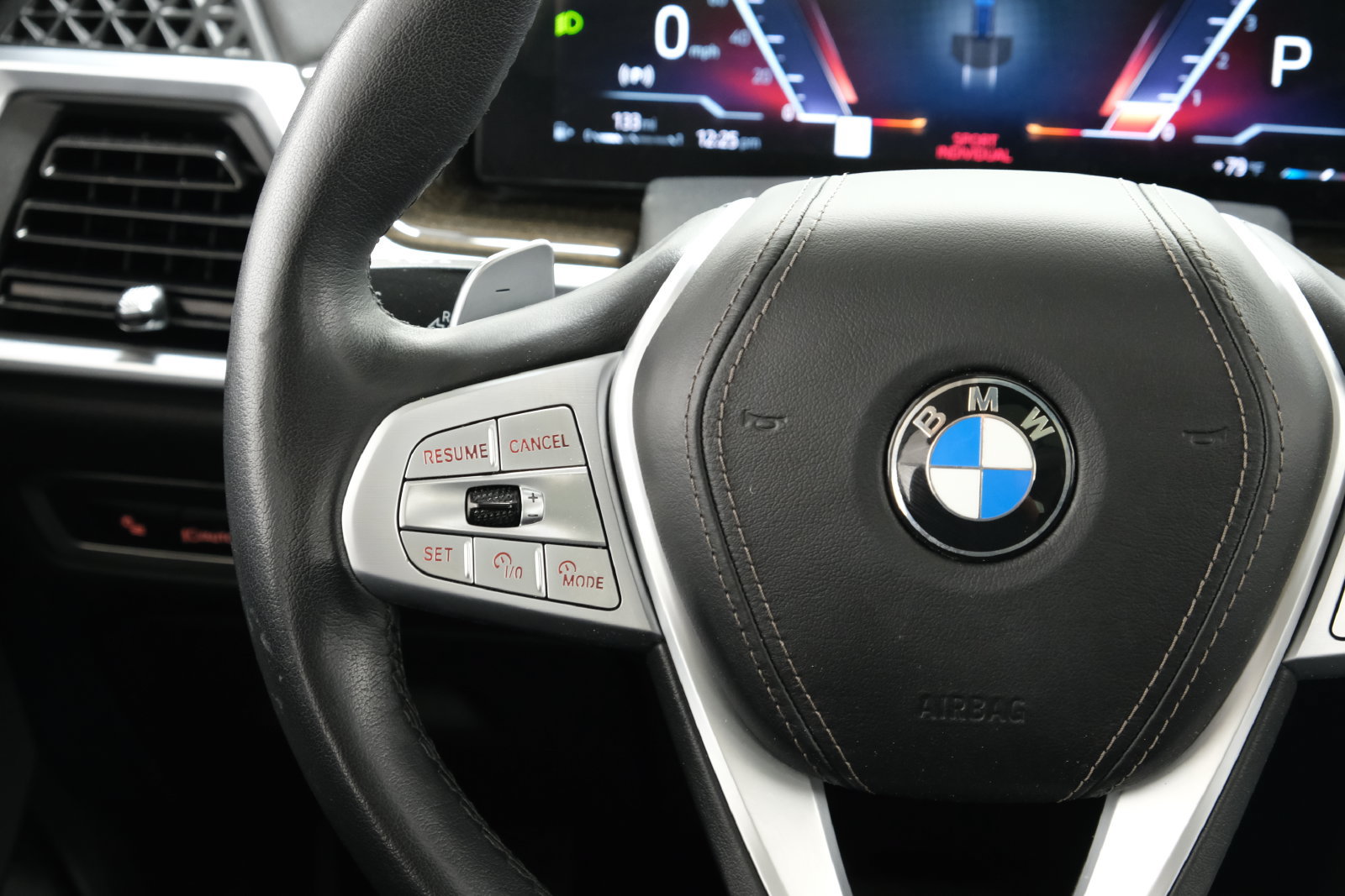 Used 2024 BMW X7 xDrive40i AWD/4WD image 11