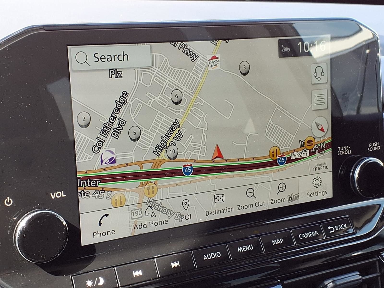 Used 2025 Nissan Pathfinder SL FWD image 11