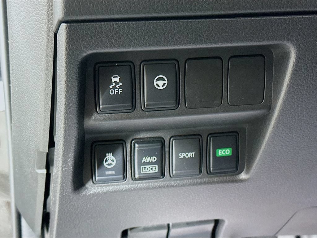 Certified 2022 Nissan Rogue Sport SV w/ Technology Package AWD/4WD image 15