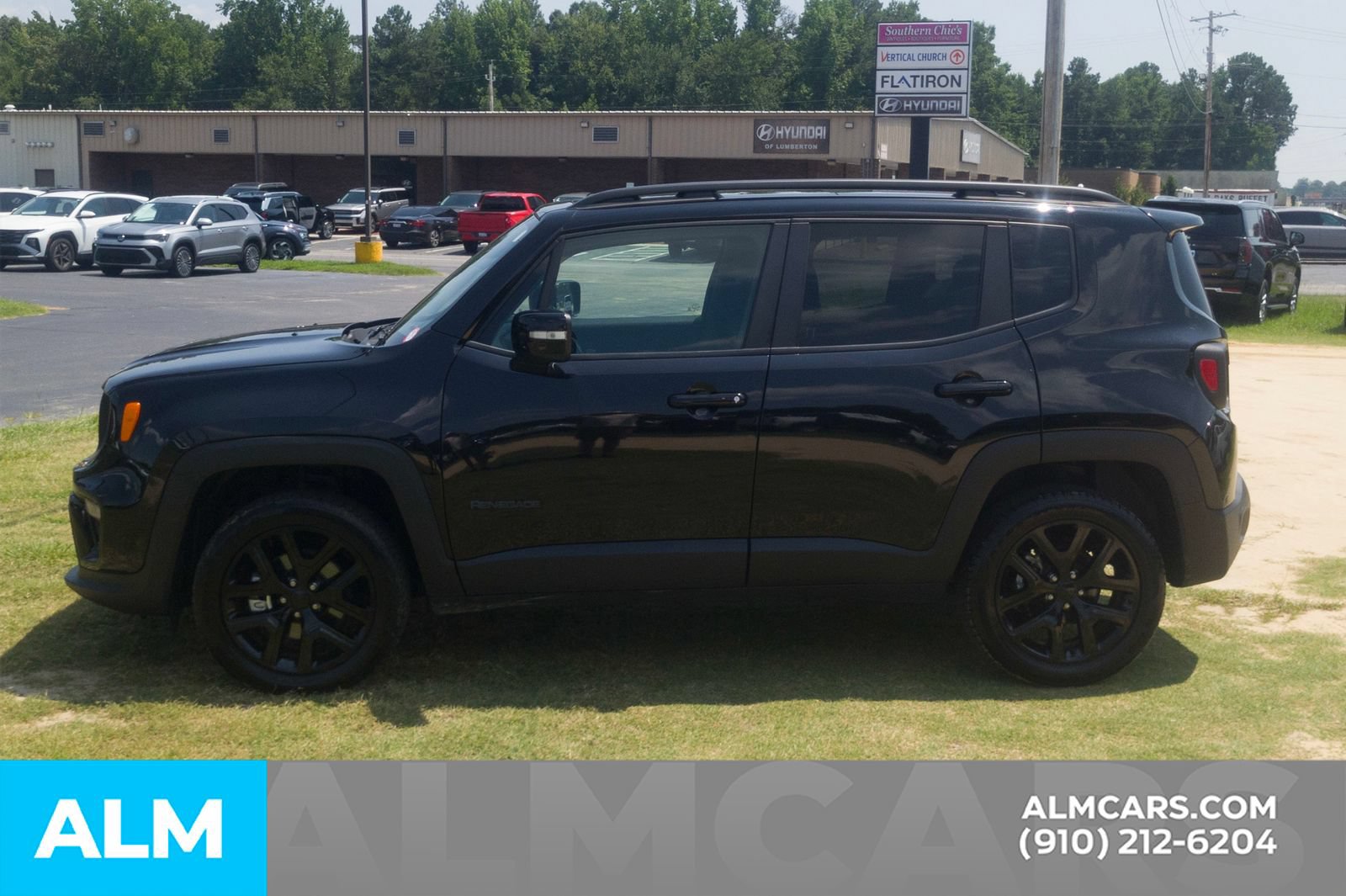 Used 2022 Jeep Renegade Altitude w/ Sun/Sound Group AWD/4WD image 10